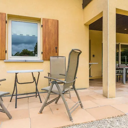 Pleasant With Private Pool Сasa de vacaciones Saint-Nexans